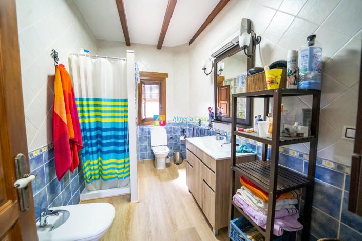 Image No.15-5 Bed Country House for sale