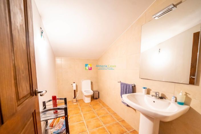 Image No.30-5 Bed Country House for sale