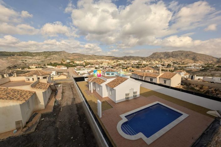 Image No.1-3 Bed Villa for sale