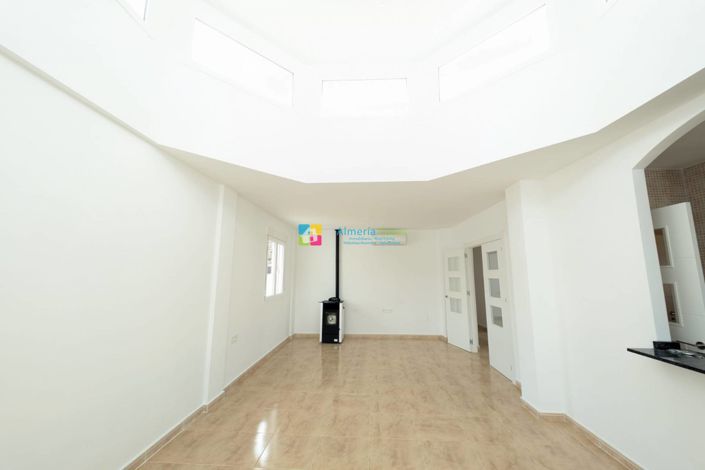 Image No.18-3 Bed Villa for sale