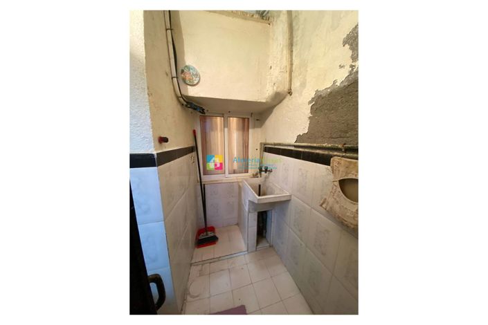 Image No.12-4 Bed Townhouse for sale