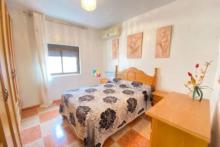 Image No.15-4 Bed Townhouse for sale