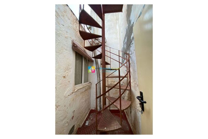 Image No.24-4 Bed Townhouse for sale