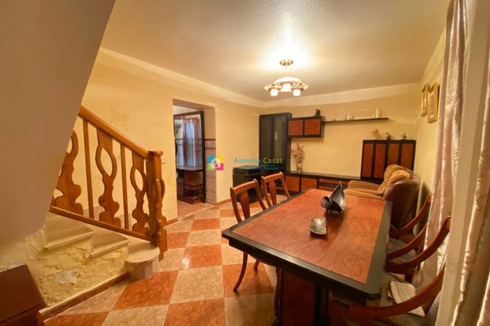 Image No.7-4 Bed Townhouse for sale