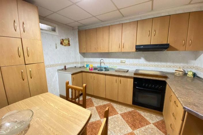 Image No.8-4 Bed Townhouse for sale