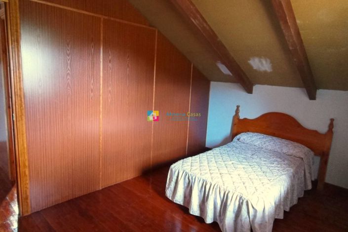 Image No.13-3 Bed Country House for sale