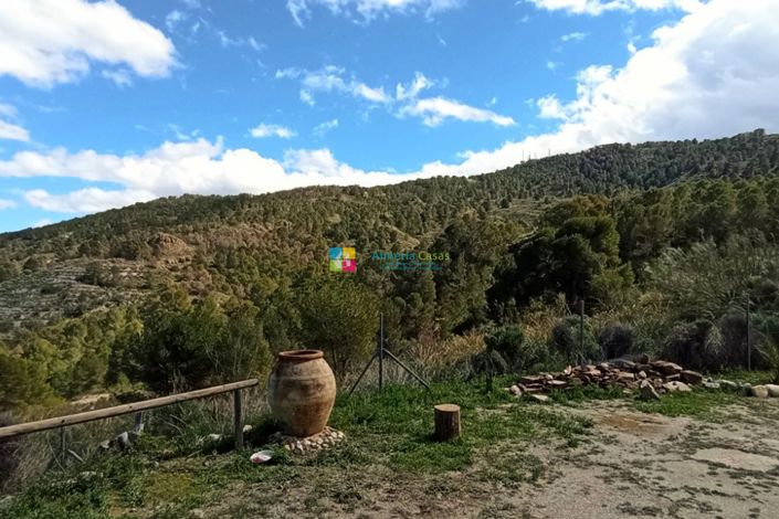 Image No.17-3 Bed Country House for sale