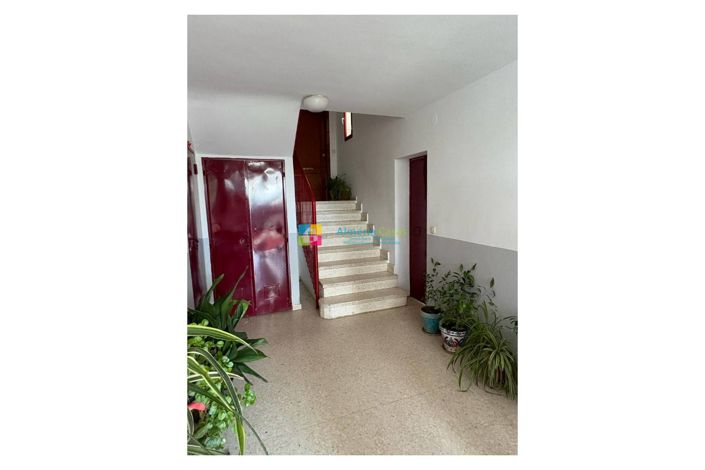 Image No.2-4 Bed Apartment for sale