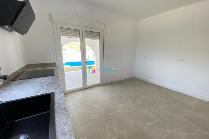 Image No.11-4 Bed Villa for sale