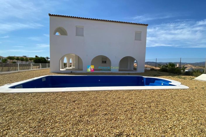 Image No.2-4 Bed Villa for sale