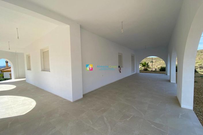 Image No.6-4 Bed Villa for sale