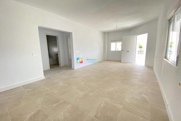 Image No.8-4 Bed Villa for sale