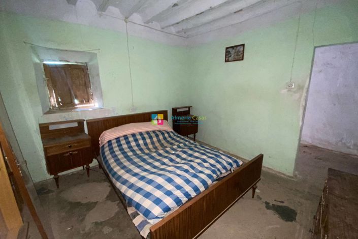 Image No.13-3 Bed Country House for sale