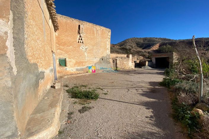 Image No.2-3 Bed Country House for sale