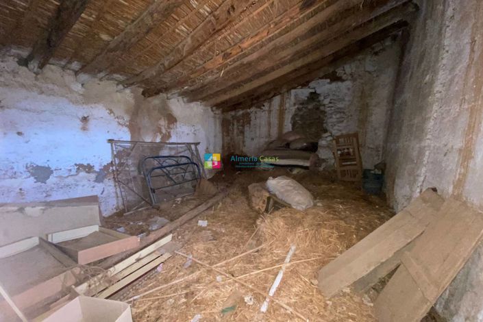 Image No.21-3 Bed Country House for sale