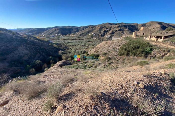 Image No.28-3 Bed Country House for sale