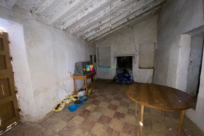 Image No.8-3 Bed Country House for sale