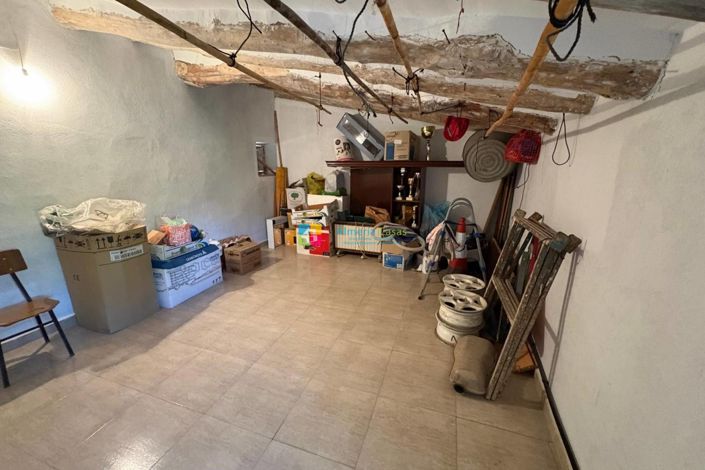 Image No.20-4 Bed Country House for sale