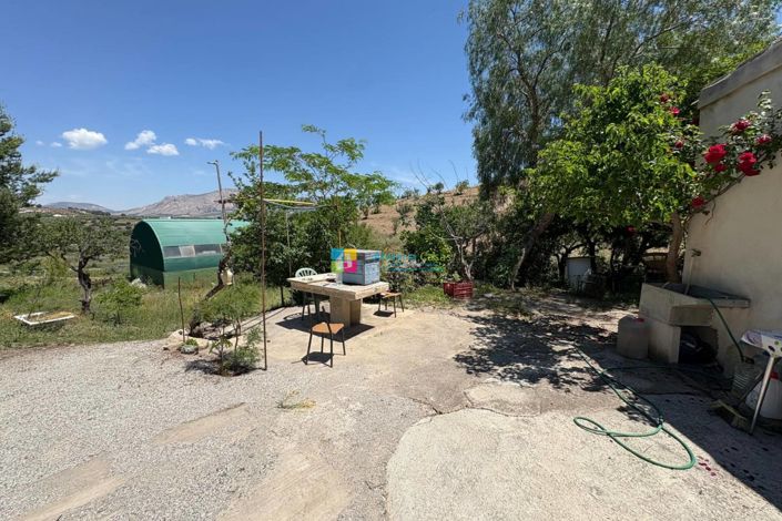 Image No.32-4 Bed Country House for sale