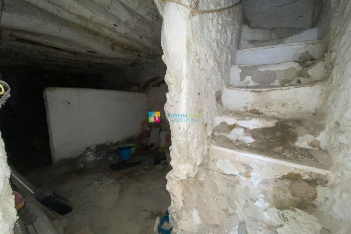 Image No.13-3 Bed Townhouse for sale