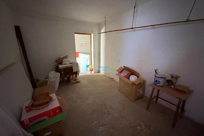 Image No.16-3 Bed Townhouse for sale