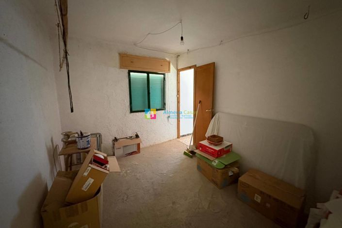 Image No.17-3 Bed Townhouse for sale