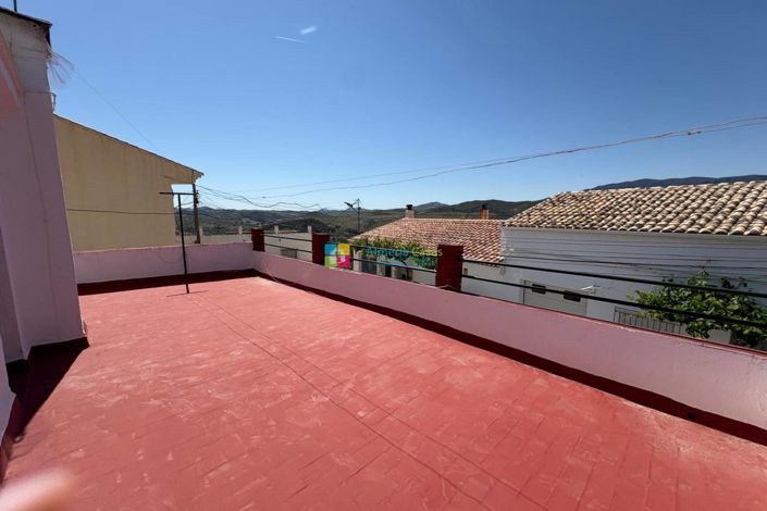 Image No.22-3 Bed Townhouse for sale