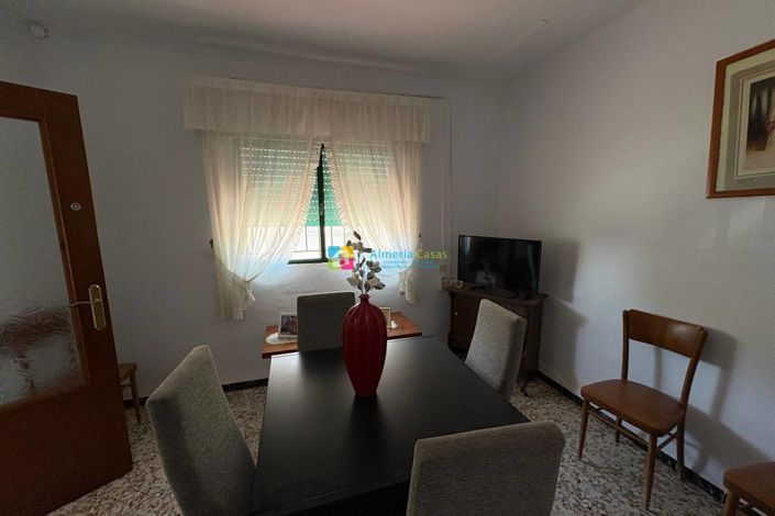 Image No.4-3 Bed Townhouse for sale