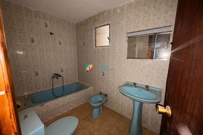 Image No.11-4 Bed Country House for sale