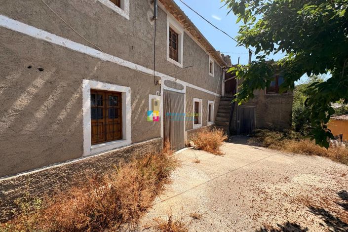 Image No.19-4 Bed Country House for sale