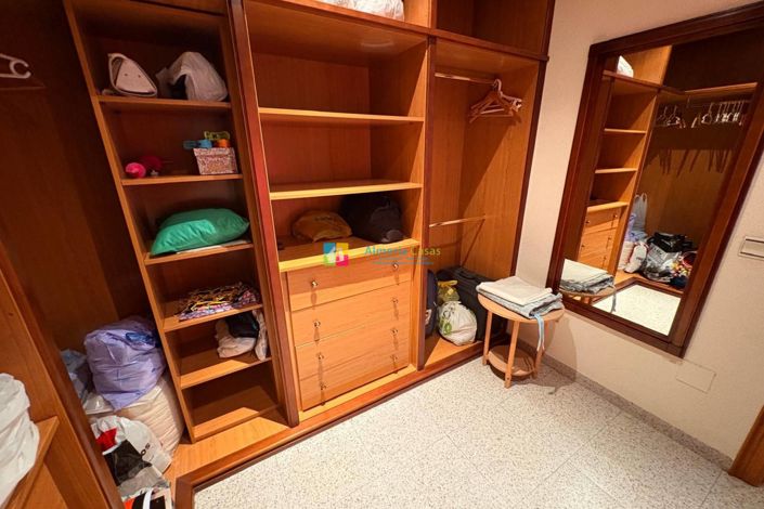 Image No.12-3 Bed Apartment for sale