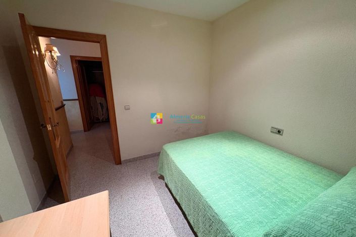 Image No.20-3 Bed Apartment for sale