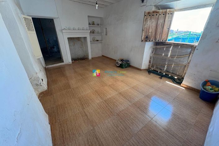 Image No.14-3 Bed Townhouse for sale