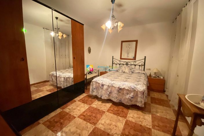 Image No.14-3 Bed Apartment for sale