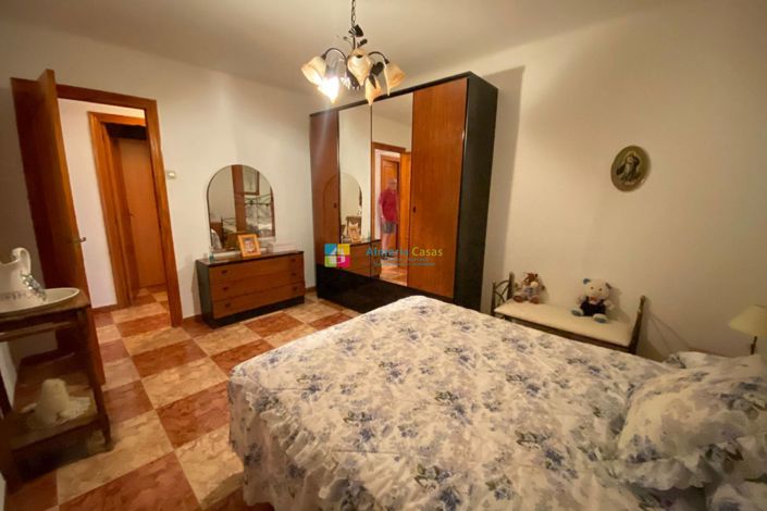 Image No.15-3 Bed Apartment for sale