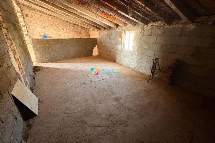 Image No.22-3 Bed Country House for sale