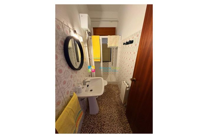 Image No.9-8 Bed Townhouse for sale