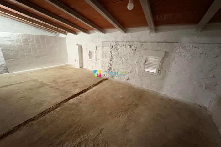 Image No.13-2 Bed Country House for sale