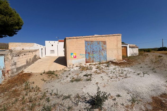 Image No.19-2 Bed Country House for sale