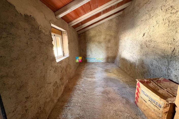 Image No.22-2 Bed Country House for sale