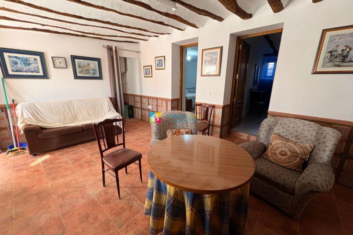 Image No.4-2 Bed Country House for sale