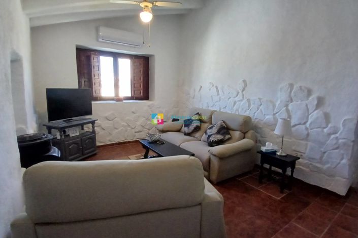 Image No.5-2 Bed Country House for sale