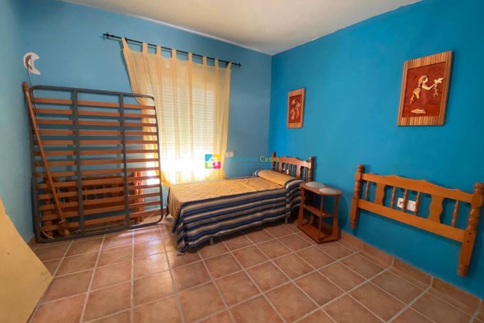 Image No.20-5 Bed Country House for sale