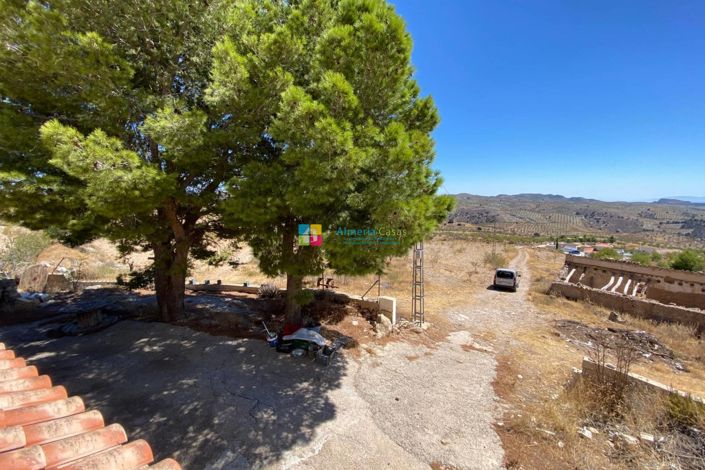 Image No.27-5 Bed Country House for sale