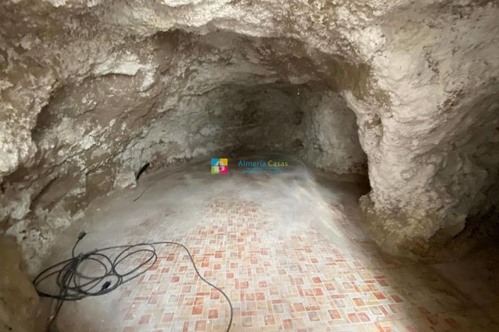 Image No.31-5 Bed Country House for sale