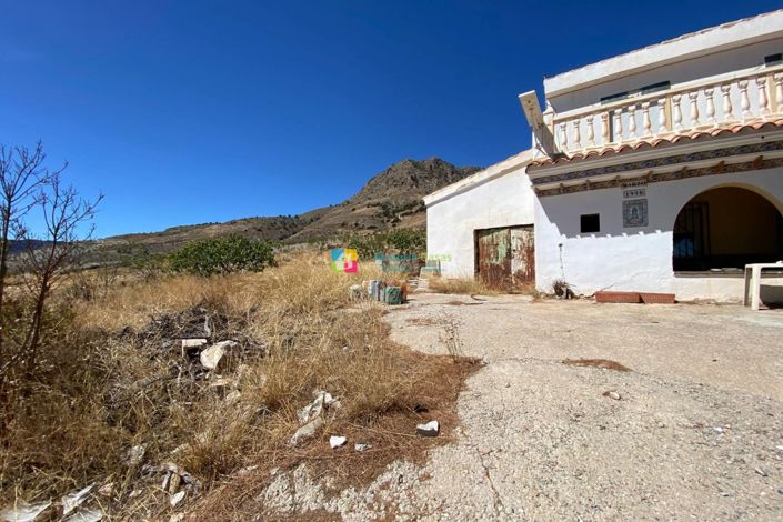 Image No.34-5 Bed Country House for sale