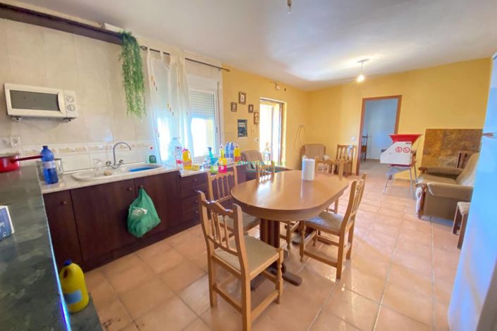 Image No.8-5 Bed Country House for sale