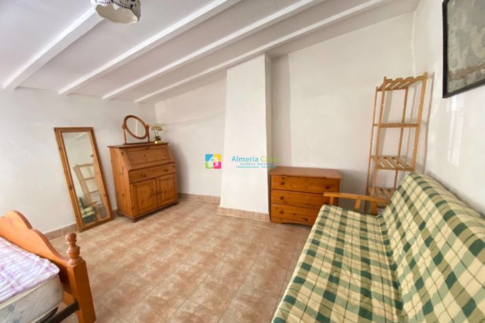 Image No.22-3 Bed Country House for sale