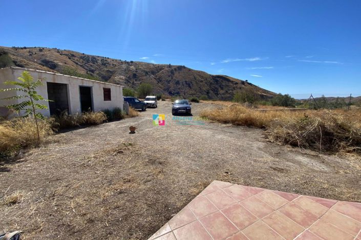 Image No.38-3 Bed Country House for sale