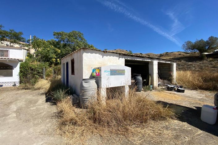 Image No.40-3 Bed Country House for sale